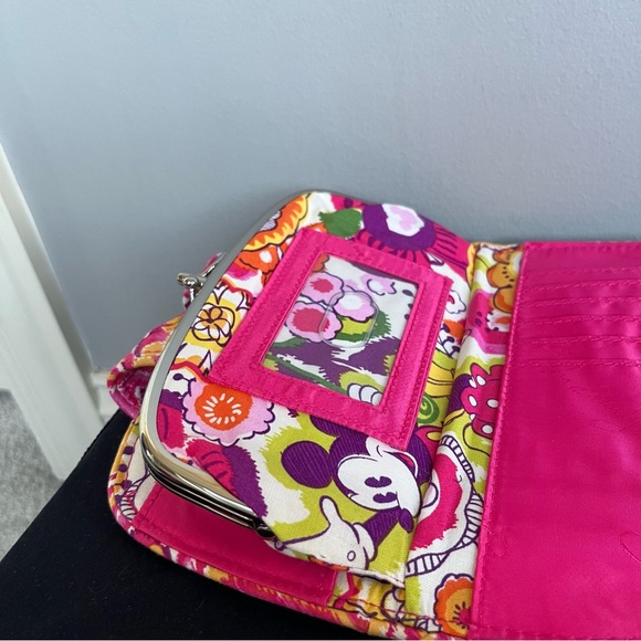 Disney Vera Bradley Bouncing Bouquet Snap‑n‑Kiss Wallet – NWOT - Picture 7 of 11